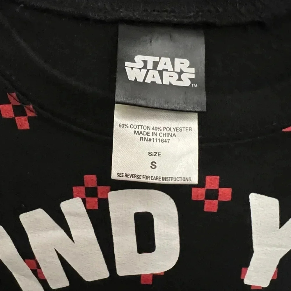 Star Wars Sweater - Picture 2 of 3